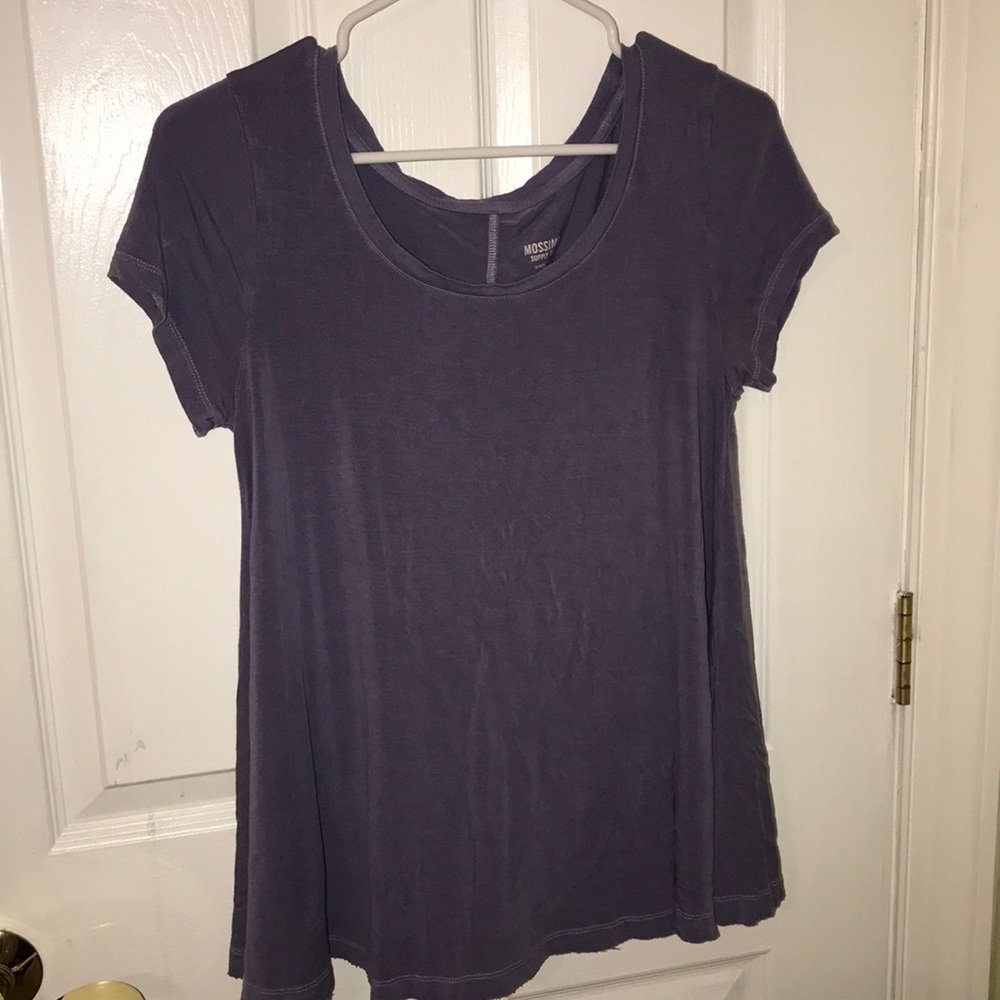Super cute t-shirt!
